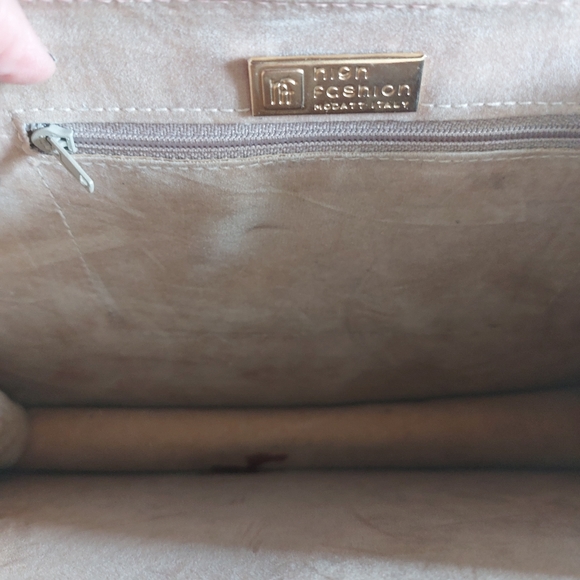 Vintage blush baby pink leather top handle crossbody bag with gold hardware - Picture 7 of 13